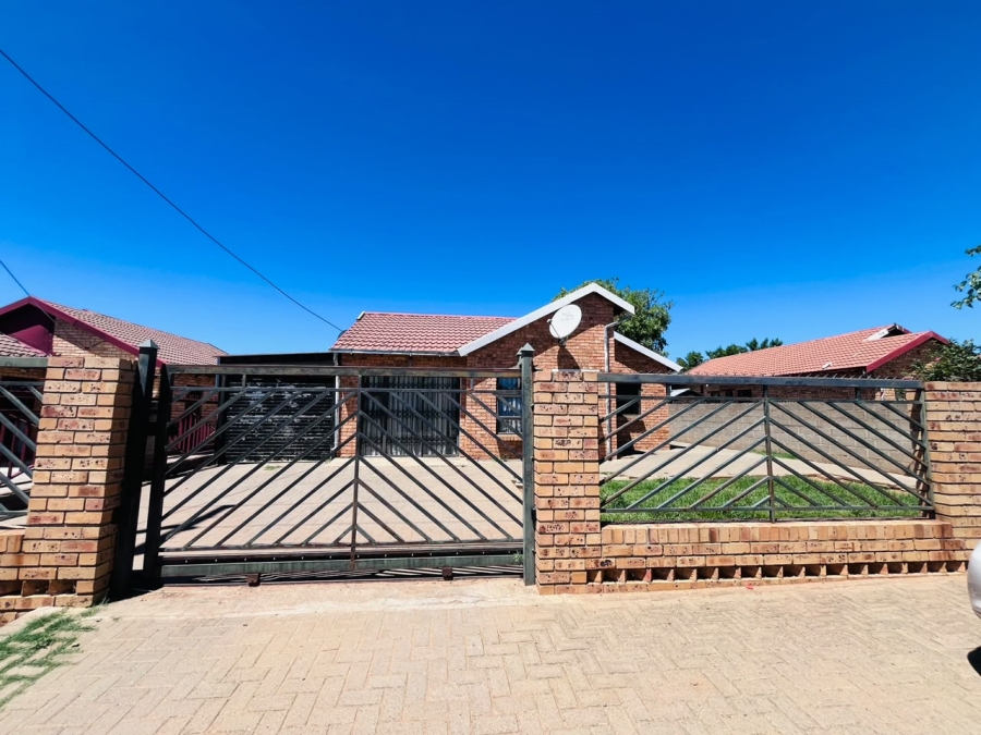 3 Bedroom Property for Sale in Grasslands Free State